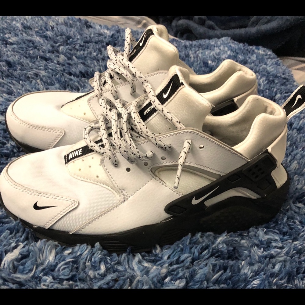 Shoes - Picture 3 of 3